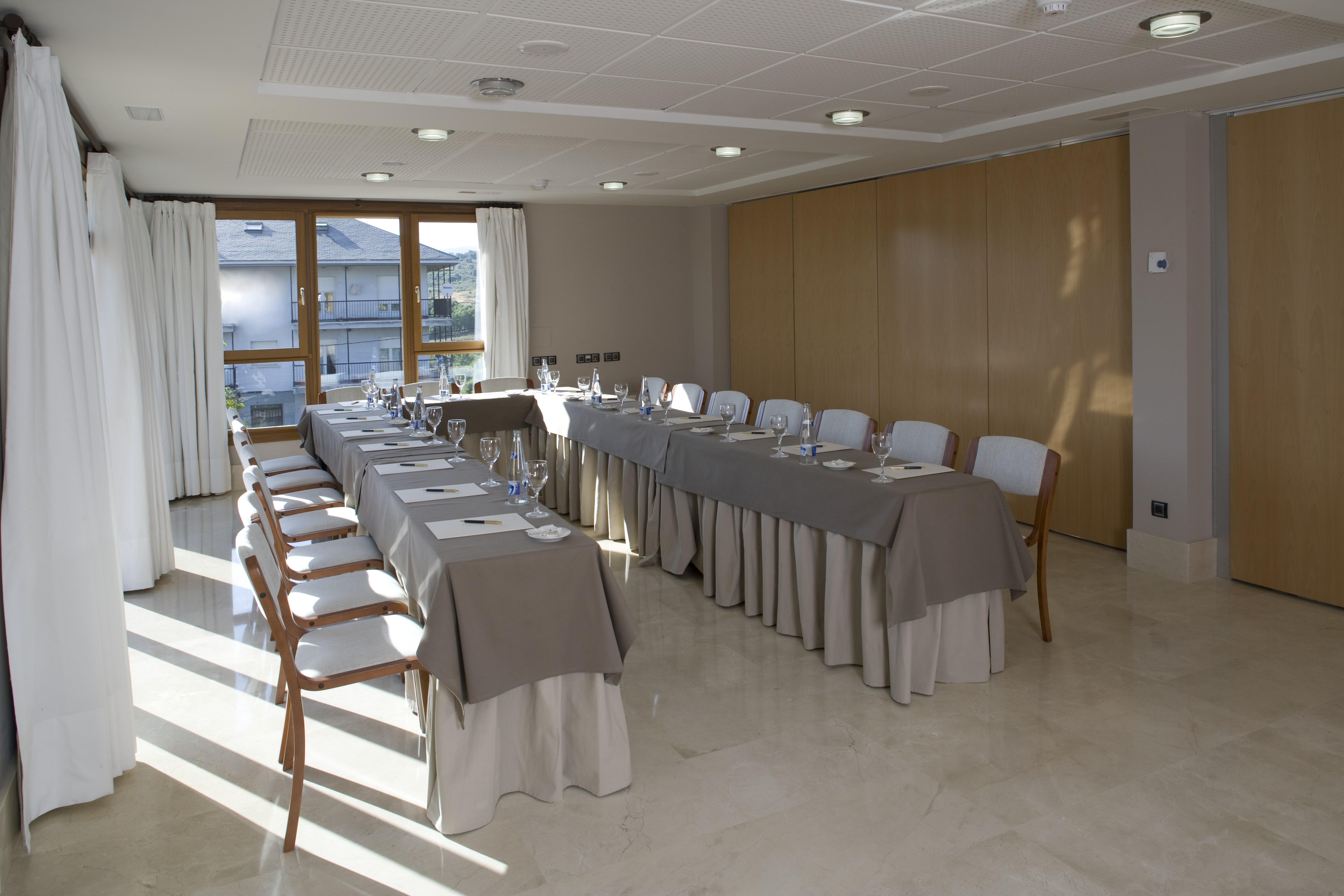Parador De Puebla De Sanabria Hotel Luaran gambar