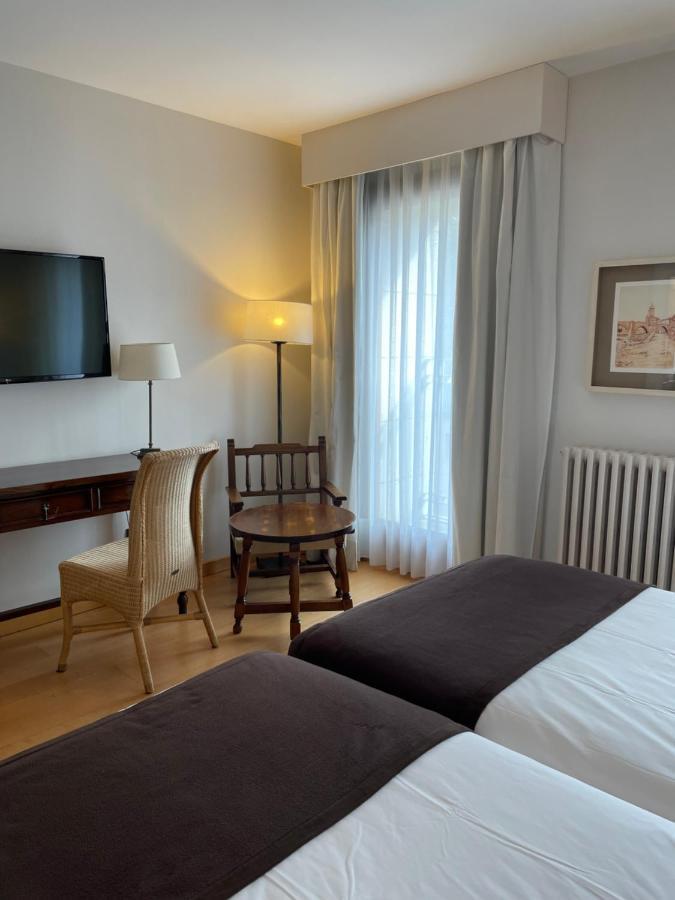 Parador De Puebla De Sanabria Hotel Luaran gambar